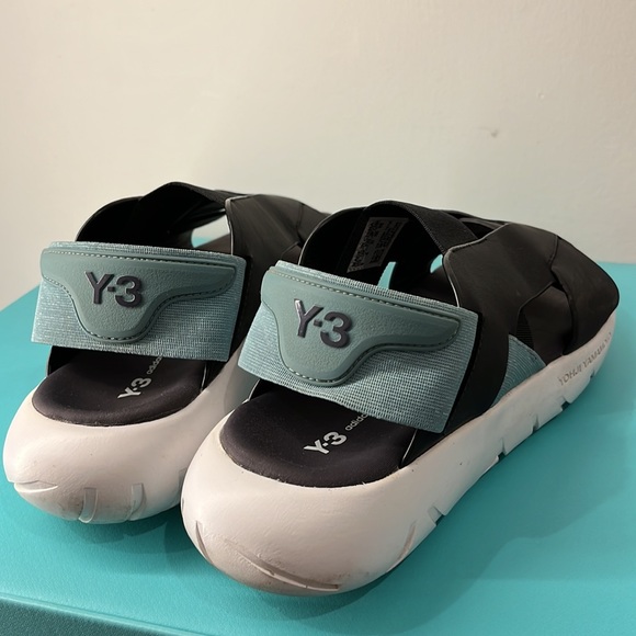 After repurchasing the same shoes, I couldn't wear them because it was winter. - Picture 3 of 4